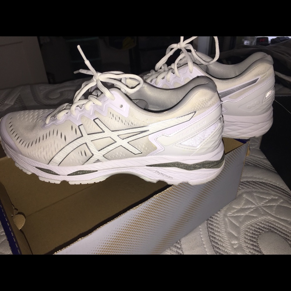 White ASICS 10.5